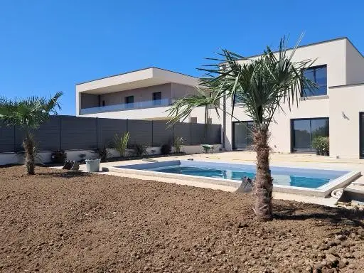 PLANTATION ET ENGAZONNEMENT